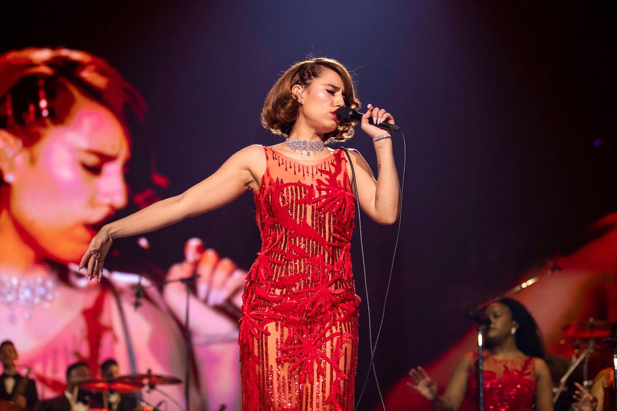 Raye’s irresistible charm