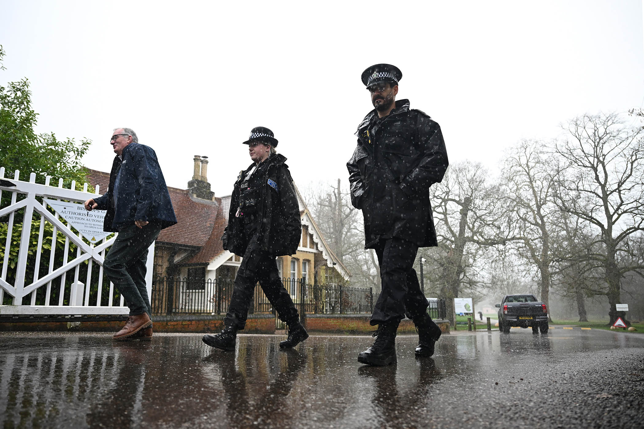 King grants police access to all files, despite courtiers’ cover-up fears