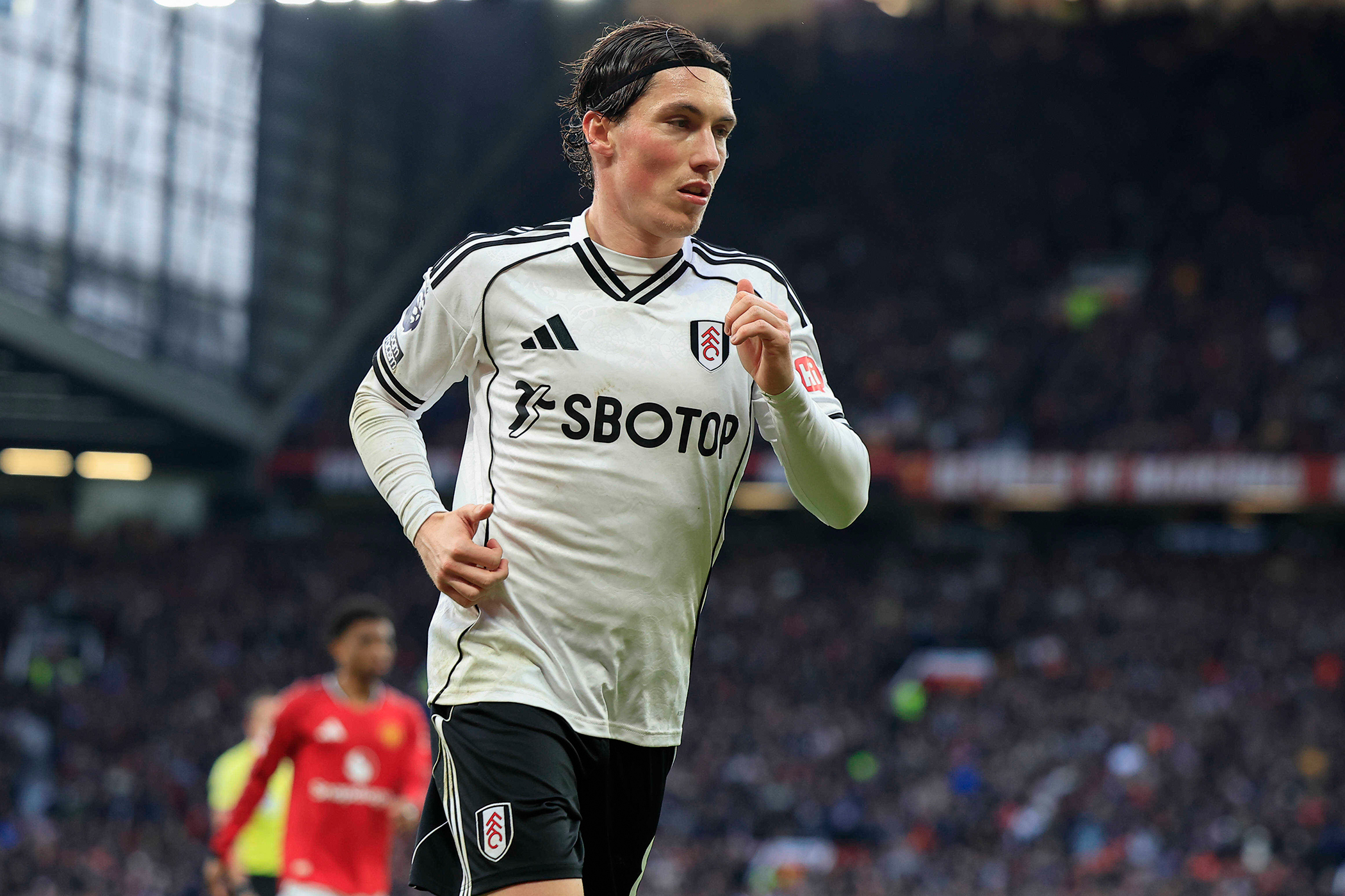 Unlicensed gambling operators to be banned from sponsoring Premier League clubs