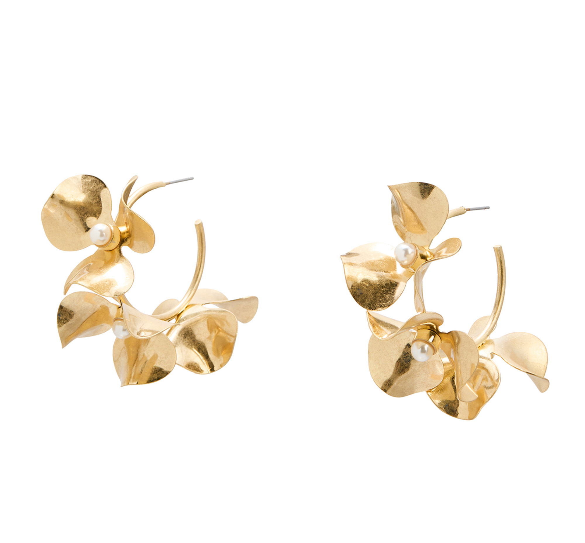 Flower & pearl earrings, £26, Oliver Bonas