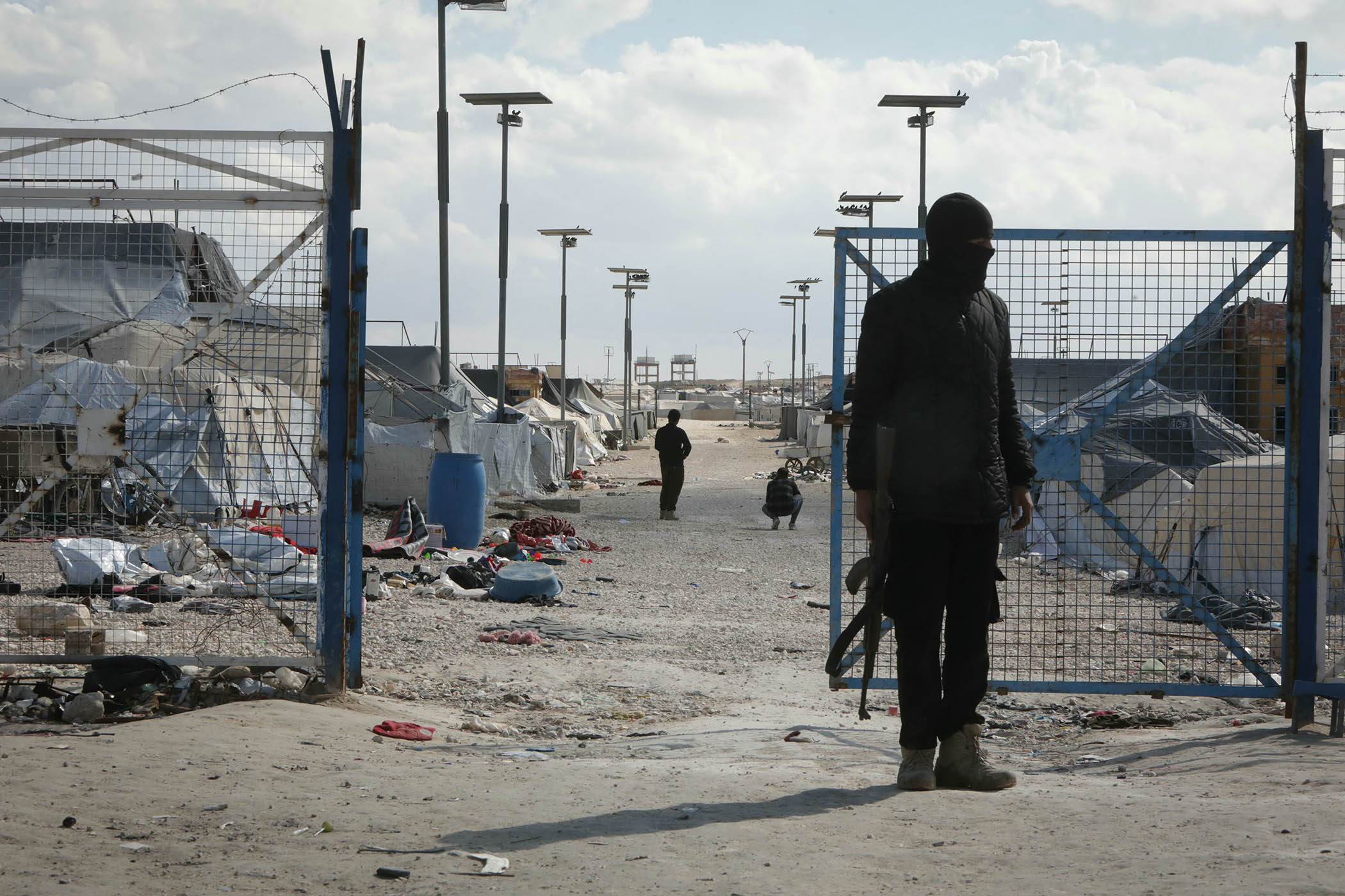 The Syrian prison collapse that has scattered Isis families to the wind